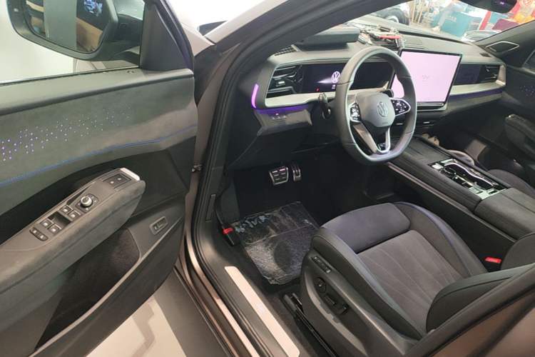 Used Volkswagen Teramont 2025 Tiguan Pro 450TSI Four-Wheel Drive Summit Edition Driver Seat