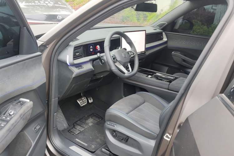 Used Volkswagen Teramont 2025 Tiguan Pro 450TSI Four-Wheel Drive Summit Edition Driver Seat
