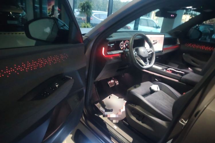 Used Volkswagen Teramont 2025 Tiguan Pro 450TSI Four-Wheel Drive Summit Edition Driver Seat