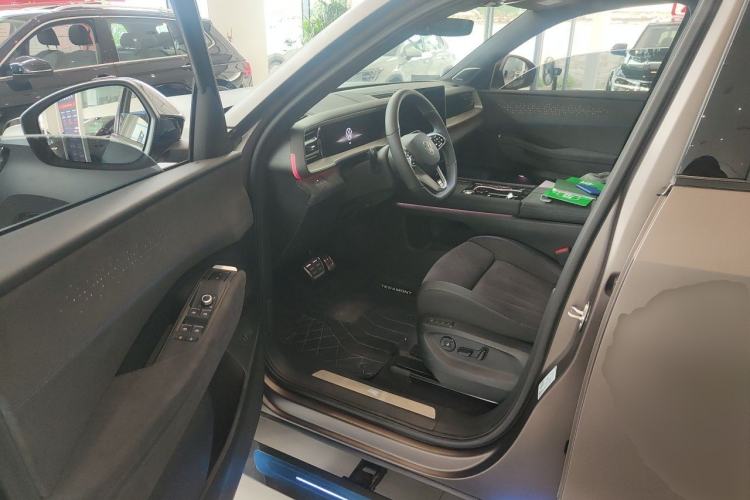 Used Volkswagen Teramont 2025 Tiguan Pro 450TSI Four-Wheel Drive Summit Edition Driver Seat