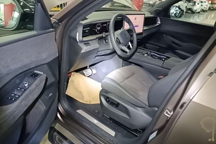 Used Volkswagen Teramont 2025 Tiguan Pro 450TSI Four-Wheel Drive Summit Edition Driver Seat