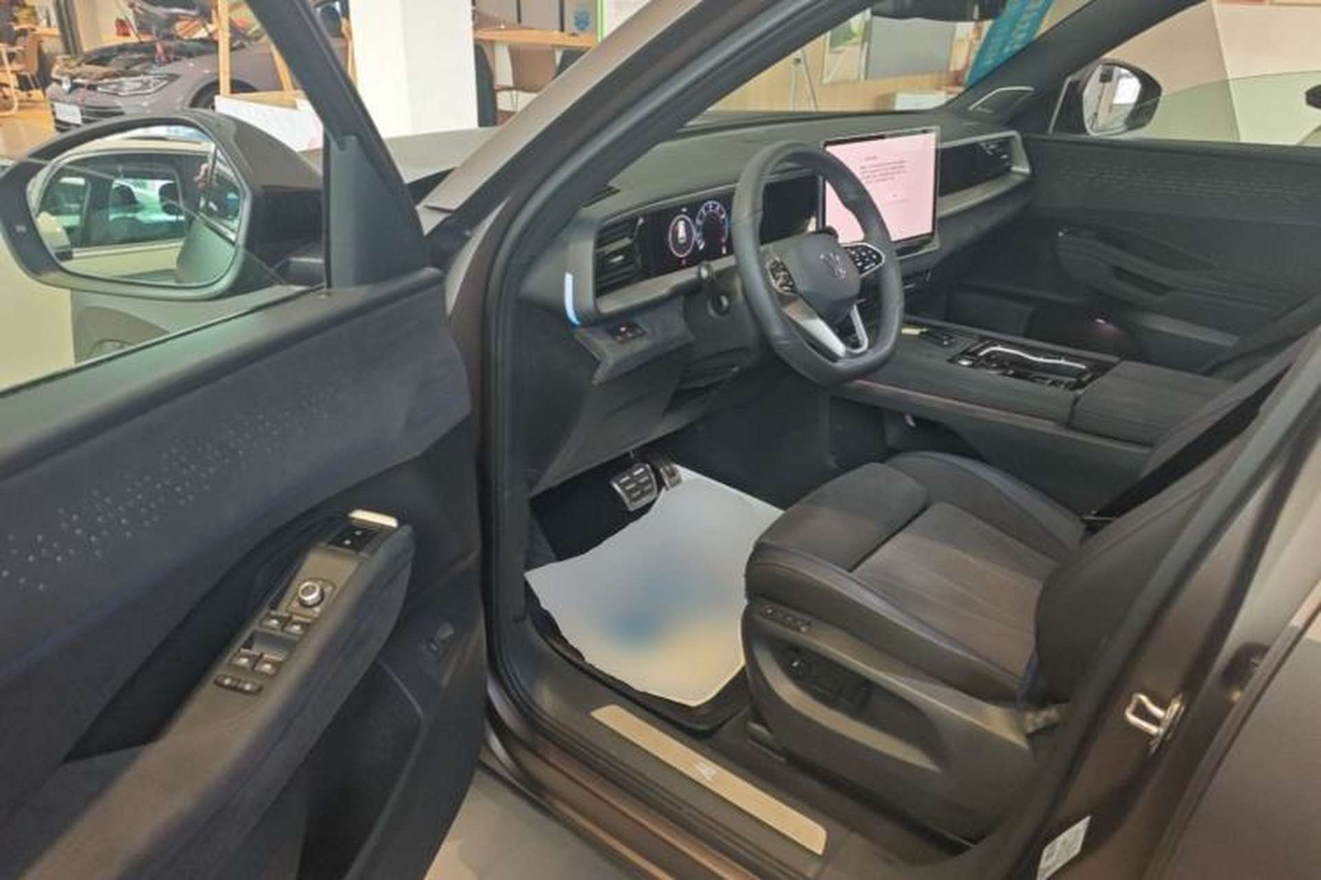 Used Volkswagen Teramont 2025 Tiguan Pro 450TSI Four-Wheel Drive Summit Edition Driver Seat