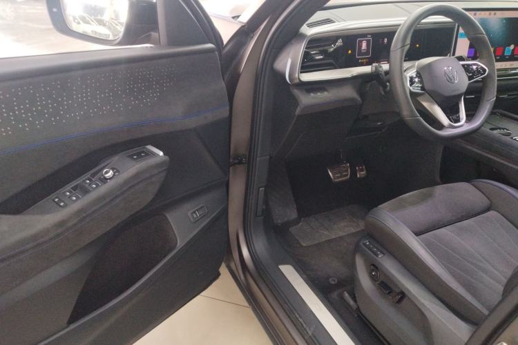 Used Volkswagen Teramont 2025 Tiguan Pro 450TSI Four-Wheel Drive Summit Edition Driver Seat