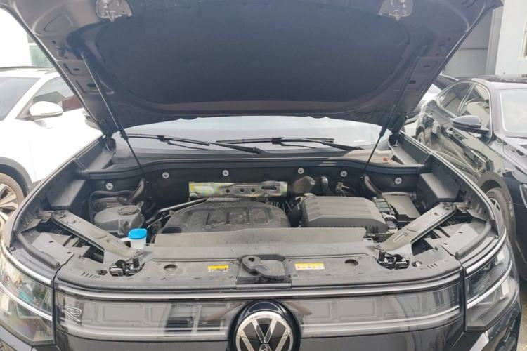 Used Volkswagen Teramont 2025 Tiguan Pro 450TSI Four-Wheel Drive Summit Edition Engine Bay