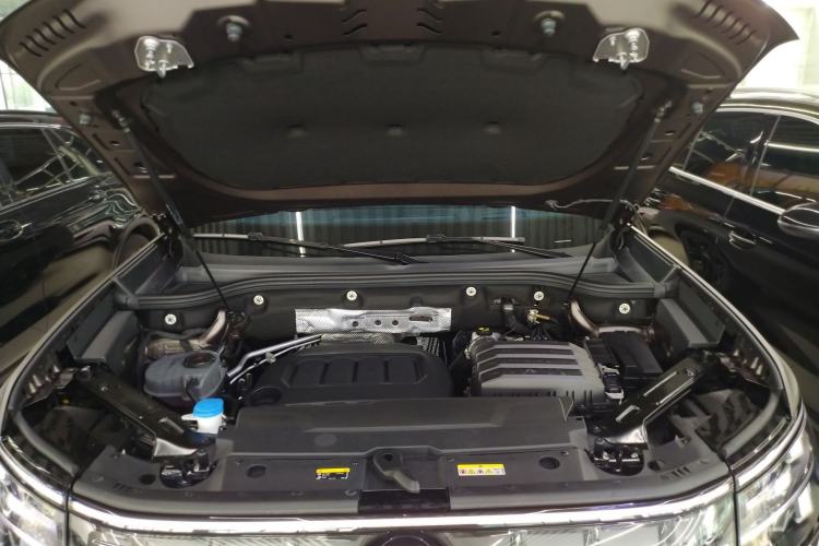Used Volkswagen Teramont 2025 Tiguan Pro 450TSI Four-Wheel Drive Summit Edition Engine Bay