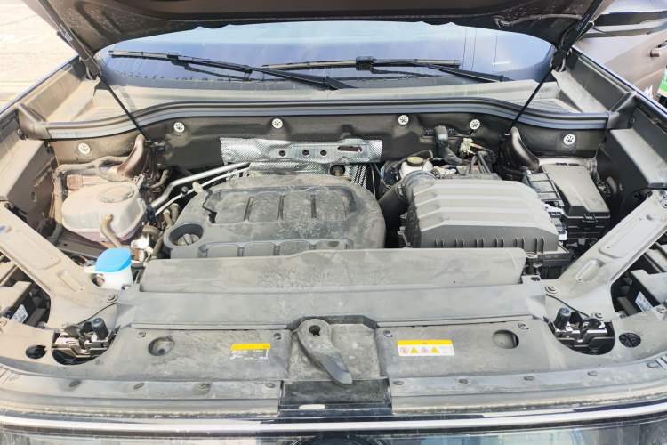 Used Volkswagen Teramont 2025 Tiguan Pro 450TSI Four-Wheel Drive Summit Edition Engine Bay