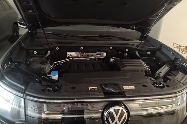Used Volkswagen Teramont 2025 Tiguan Pro 450TSI Four-Wheel Drive Summit Edition Engine Bay