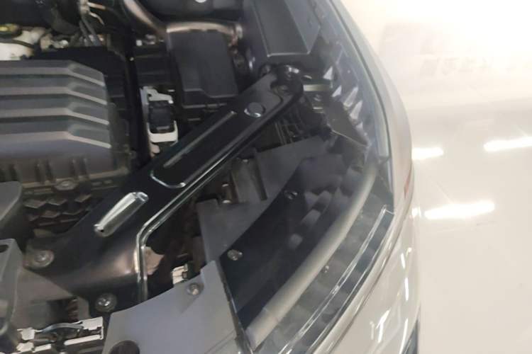 Used Volkswagen Teramont 2025 Tiguan Pro 450TSI Four-Wheel Drive Summit Edition Engine Bay Left