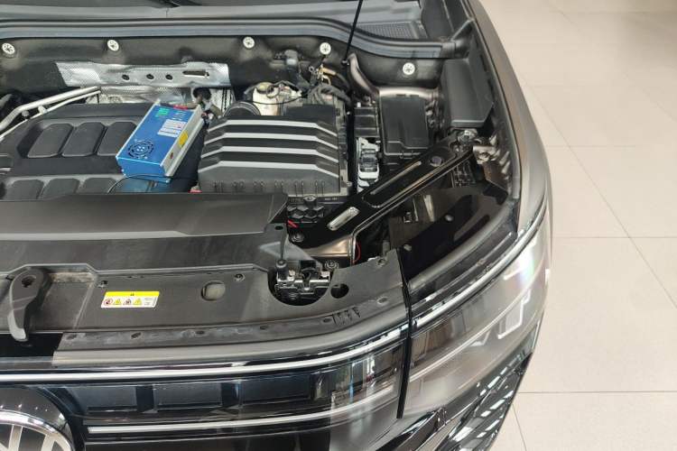 Used Volkswagen Teramont 2025 Tiguan Pro 450TSI Four-Wheel Drive Summit Edition Engine Bay Left