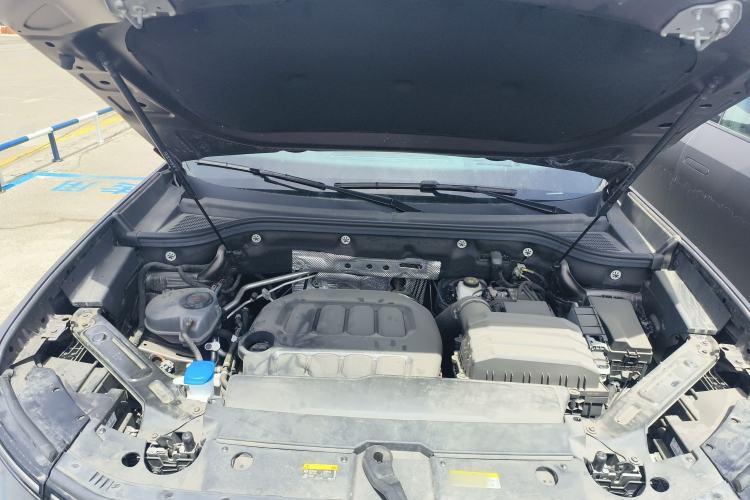 Used Volkswagen Teramont 2025 Tiguan Pro 450TSI Four-Wheel Drive Summit Edition Engine Bay