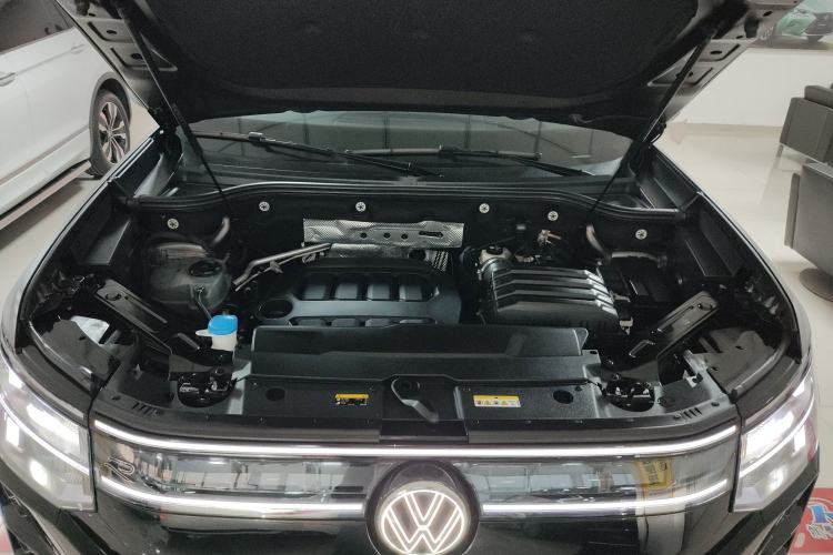Used Volkswagen Teramont 2025 Tiguan Pro 450TSI Four-Wheel Drive Summit Edition Engine Bay