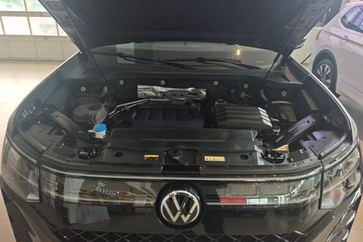 Used Volkswagen Teramont 2025 Tiguan Pro 450TSI Four-Wheel Drive Summit Edition Engine Bay