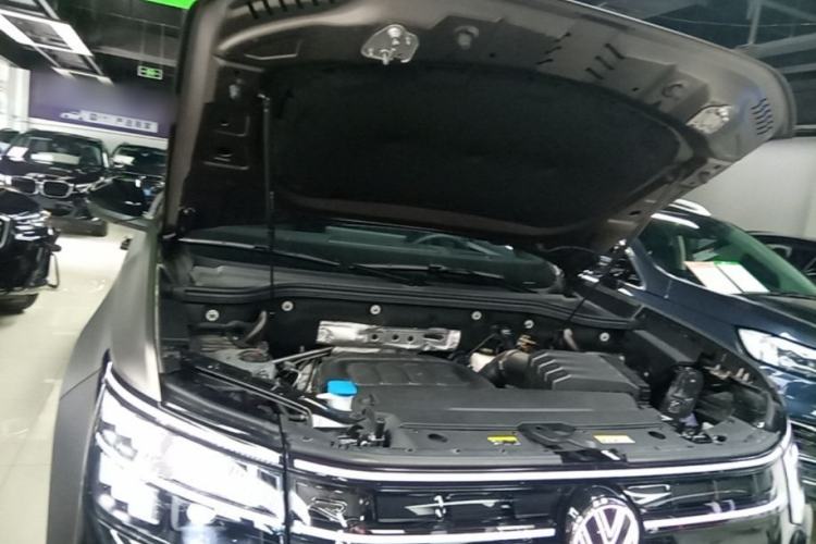 Used Volkswagen Teramont 2025 Tiguan Pro 450TSI Four-Wheel Drive Summit Edition Engine Bay