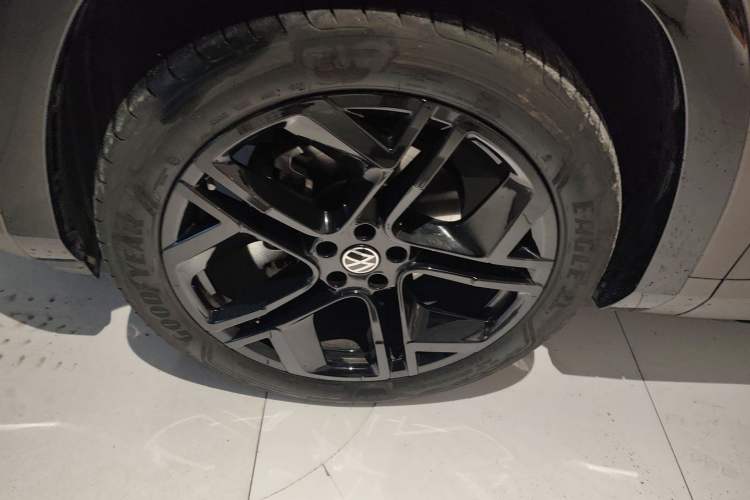 Used Volkswagen Teramont 2025 Tiguan Pro 450TSI Four-Wheel Drive Summit Edition Exterior 4