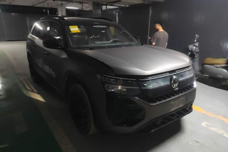 Used Volkswagen Teramont 2025 Tiguan Pro 450TSI Four-Wheel Drive Summit Edition Front Right 45 Deg