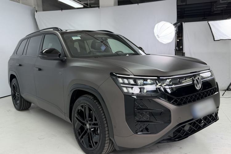 Used Volkswagen Teramont 2025 Tiguan Pro 450TSI Four-Wheel Drive Summit Edition Front Right 45 Deg