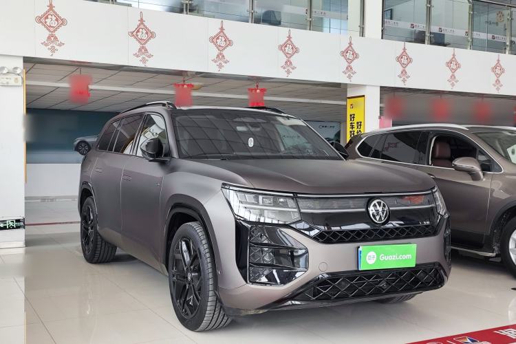Used Volkswagen Teramont 2025 Tiguan Pro 450TSI Four-Wheel Drive Summit Edition Front Right 45 Deg