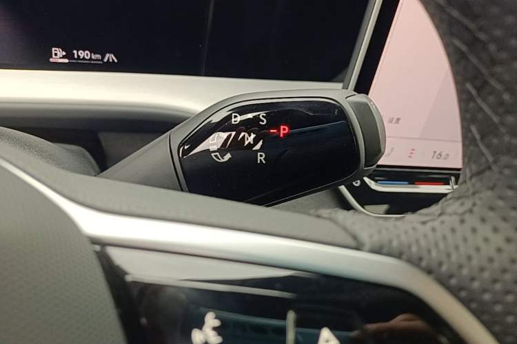 Used Volkswagen Teramont 2025 Tiguan Pro 450TSI Four-Wheel Drive Summit Edition Gear Lever