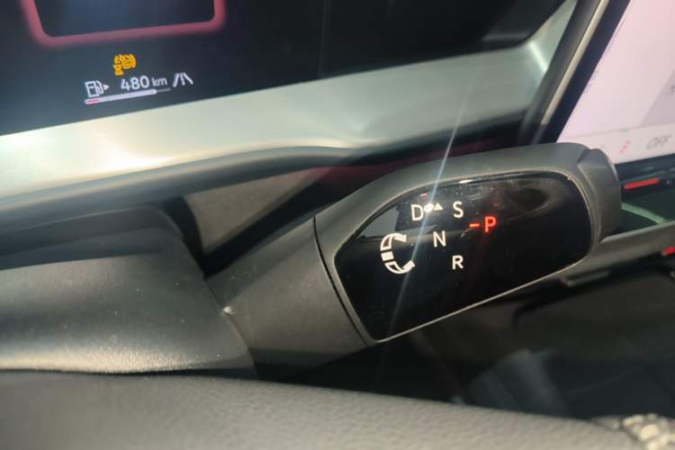Used Volkswagen Teramont 2025 Tiguan Pro 450TSI Four-Wheel Drive Summit Edition Gear Lever