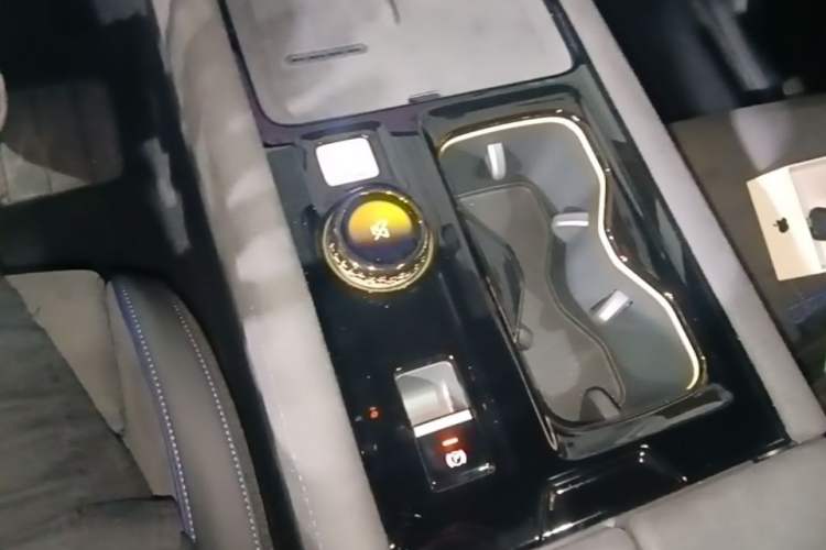 Used Volkswagen Teramont 2025 Tiguan Pro 450TSI Four-Wheel Drive Summit Edition Gear Lever