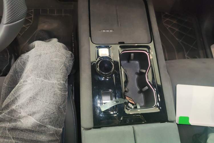 Used Volkswagen Teramont 2025 Tiguan Pro 450TSI Four-Wheel Drive Summit Edition Gear Lever