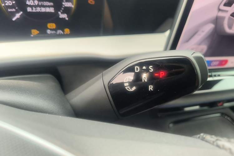 Used Volkswagen Teramont 2025 Tiguan Pro 450TSI Four-Wheel Drive Summit Edition Gear Lever
