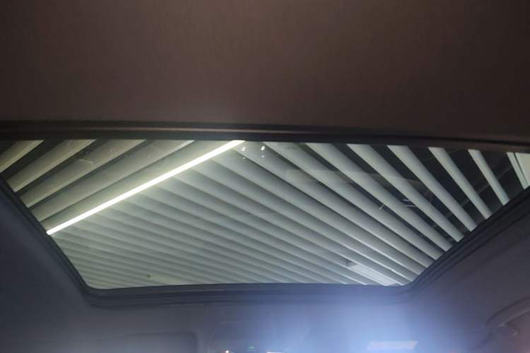 Used Volkswagen Teramont 2025 Tiguan Pro 450TSI Four-Wheel Drive Summit Edition Headliner