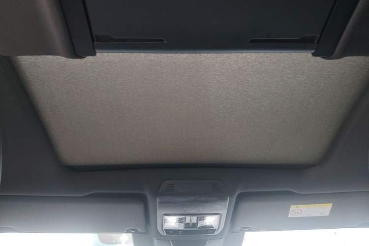 Used Volkswagen Teramont 2025 Tiguan Pro 450TSI Four-Wheel Drive Summit Edition Headliner