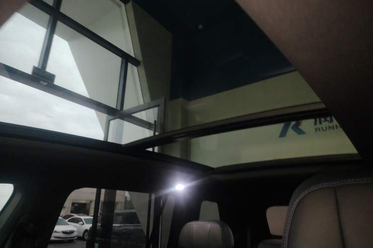 Used Volkswagen Teramont 2025 Tiguan Pro 450TSI Four-Wheel Drive Summit Edition Headliner