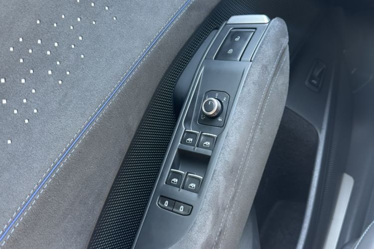 Used Volkswagen Teramont 2025 Tiguan Pro 450TSI Four-Wheel Drive Summit Edition Interior 2