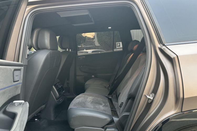 Used Volkswagen Teramont 2025 Tiguan Pro 450TSI Four-Wheel Drive Summit Edition Interior 3