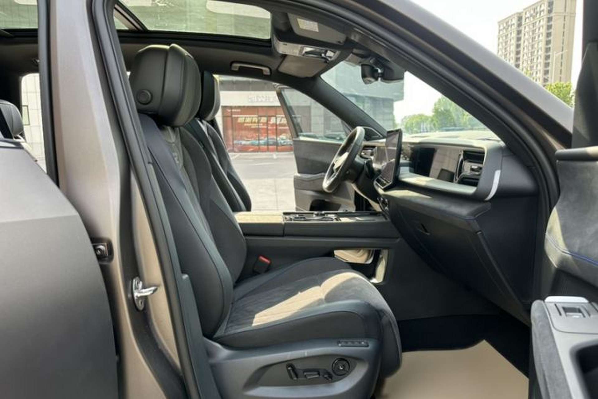 Used Volkswagen Teramont 2025 Tiguan Pro 450TSI Four-Wheel Drive Summit Edition Interior 4