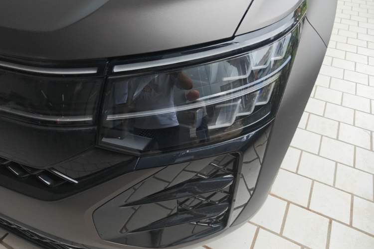 Used Volkswagen Teramont 2025 Tiguan Pro 450TSI Four-Wheel Drive Summit Edition Left Front Headlight
