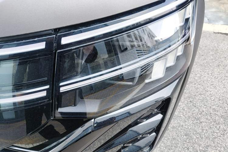 Used Volkswagen Teramont 2025 Tiguan Pro 450TSI Four-Wheel Drive Summit Edition Left Front Headlight