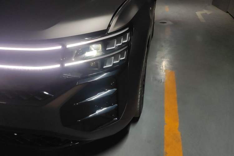 Used Volkswagen Teramont 2025 Tiguan Pro 450TSI Four-Wheel Drive Summit Edition Left Front Headlight