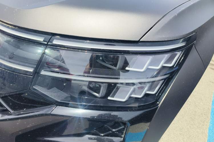 Used Volkswagen Teramont 2025 Tiguan Pro 450TSI Four-Wheel Drive Summit Edition Left Front Headlight