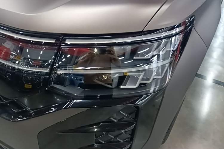 Used Volkswagen Teramont 2025 Tiguan Pro 450TSI Four-Wheel Drive Summit Edition Left Front Headlight