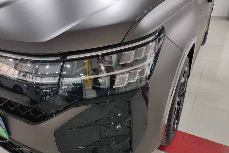Used Volkswagen Teramont 2025 Tiguan Pro 450TSI Four-Wheel Drive Summit Edition Left Front Headlight