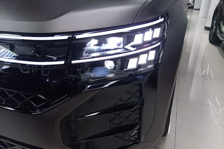 Used Volkswagen Teramont 2025 Tiguan Pro 450TSI Four-Wheel Drive Summit Edition Left Front Headlight