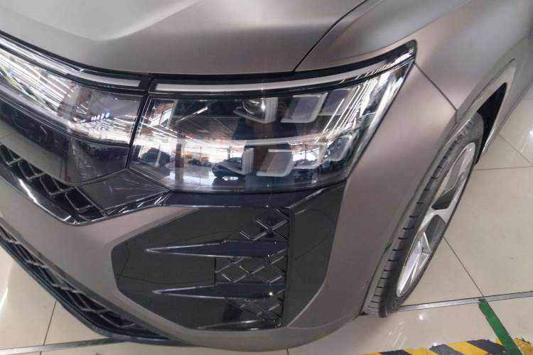 Used Volkswagen Teramont 2025 Tiguan Pro 450TSI Four-Wheel Drive Summit Edition Left Front Headlight