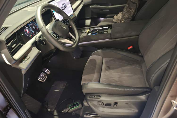 Used Volkswagen Teramont 2025 Tiguan Pro 450TSI Four-Wheel Drive Summit Edition Left Front Seat