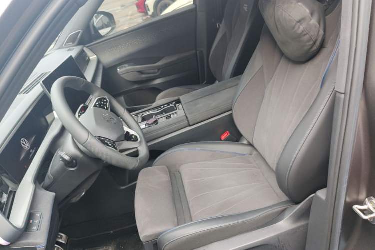 Used Volkswagen Teramont 2025 Tiguan Pro 450TSI Four-Wheel Drive Summit Edition Left Front Seat