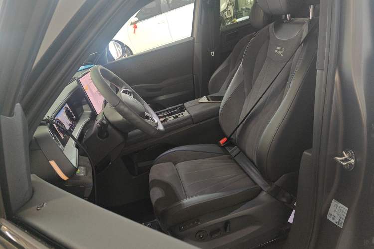 Used Volkswagen Teramont 2025 Tiguan Pro 450TSI Four-Wheel Drive Summit Edition Left Front Seat