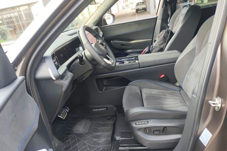 Used Volkswagen Teramont 2025 Tiguan Pro 450TSI Four-Wheel Drive Summit Edition Left Front Seat