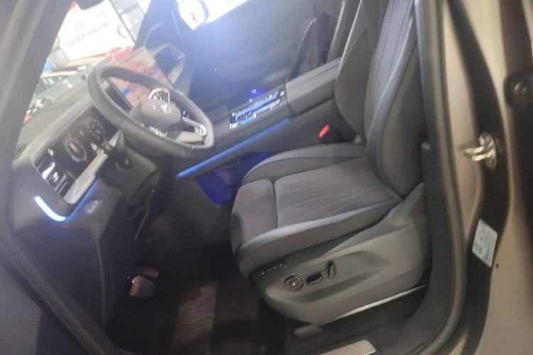 Used Volkswagen Teramont 2025 Tiguan Pro 450TSI Four-Wheel Drive Summit Edition Left Front Seat