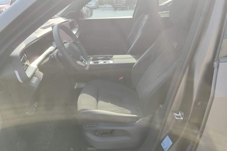 Used Volkswagen Teramont 2025 Tiguan Pro 450TSI Four-Wheel Drive Summit Edition Left Front Seat