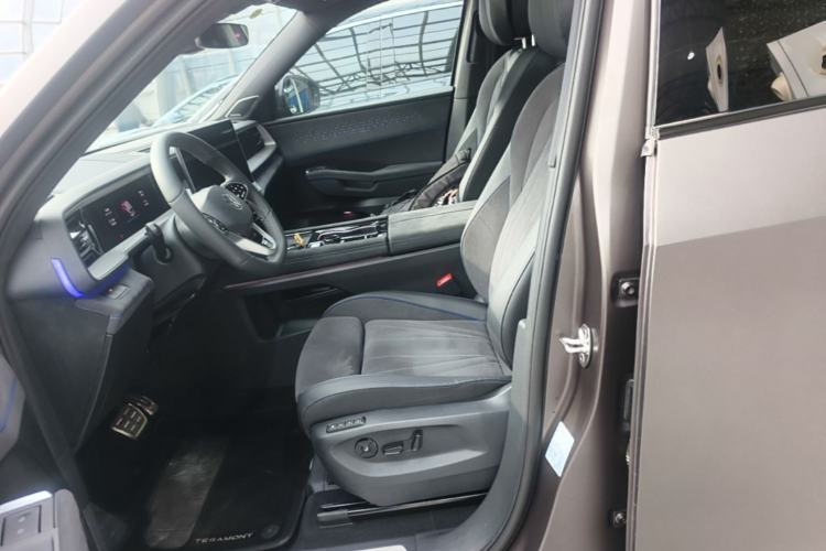 Used Volkswagen Teramont 2025 Tiguan Pro 450TSI Four-Wheel Drive Summit Edition Left Front Seat
