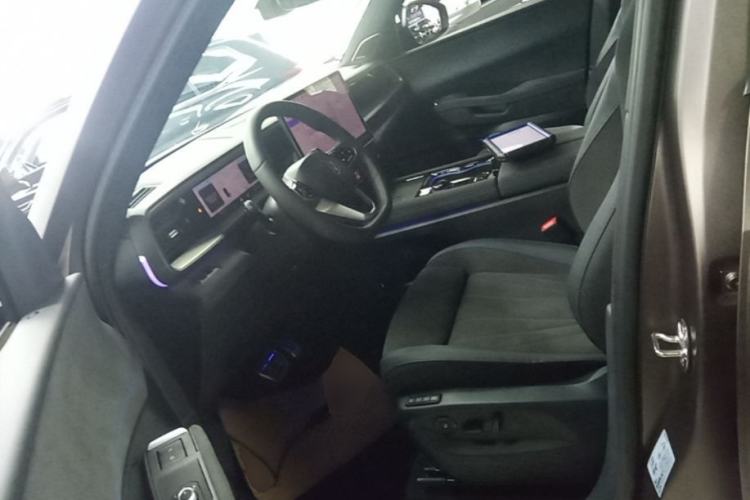 Used Volkswagen Teramont 2025 Tiguan Pro 450TSI Four-Wheel Drive Summit Edition Left Front Seat