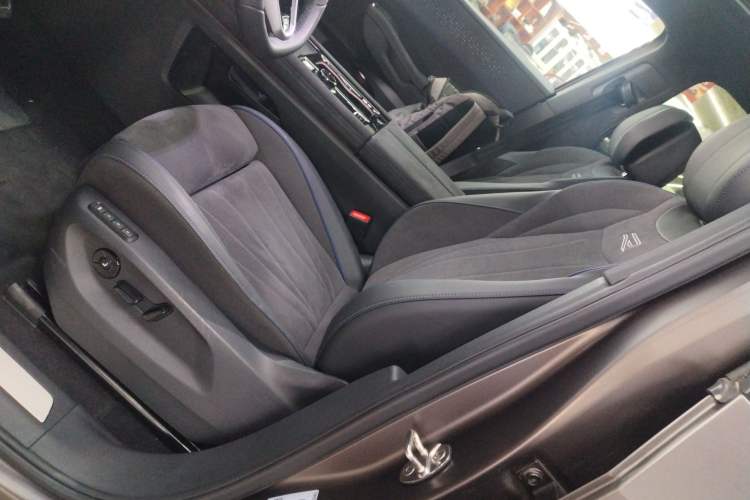 Used Volkswagen Teramont 2025 Tiguan Pro 450TSI Four-Wheel Drive Summit Edition Left Front Seat