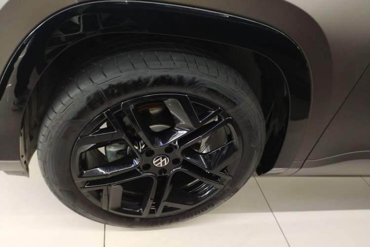 Used Volkswagen Teramont 2025 Tiguan Pro 450TSI Four-Wheel Drive Summit Edition Left Front Wheel Hub